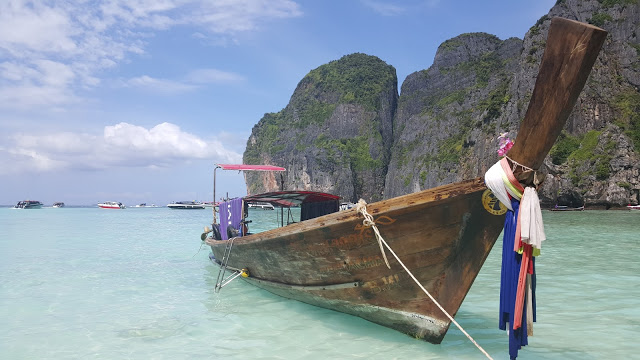 beautiful off-the-beaten-track-Beautiful water Enjoying Maya Bay in Phuket Thailand