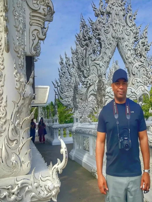 Chiang Rai, White Temple, Steven with camera