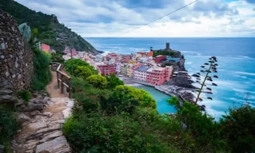 hiking cinque terra, Cinque Terra boats2, Cinque Terra Hike, Via dell’Amore Walkway, Cinque Terre Italy – Traveler Under Love Locks on the Romantic Coastal Path