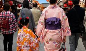 trad clothing, Kyoto, mom and daughter, Japan