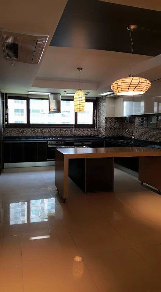 Highville Apartments kitchen