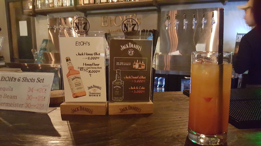 The best bars in Daegu have great food and some are breweries with craft beer, wine and cocktails too which make them great bars for non beer lovers too. Etohs tequila sunrise sm