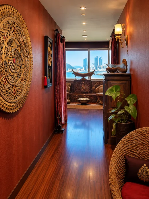 Mong Thai, Busan, Hallway with Harbor View