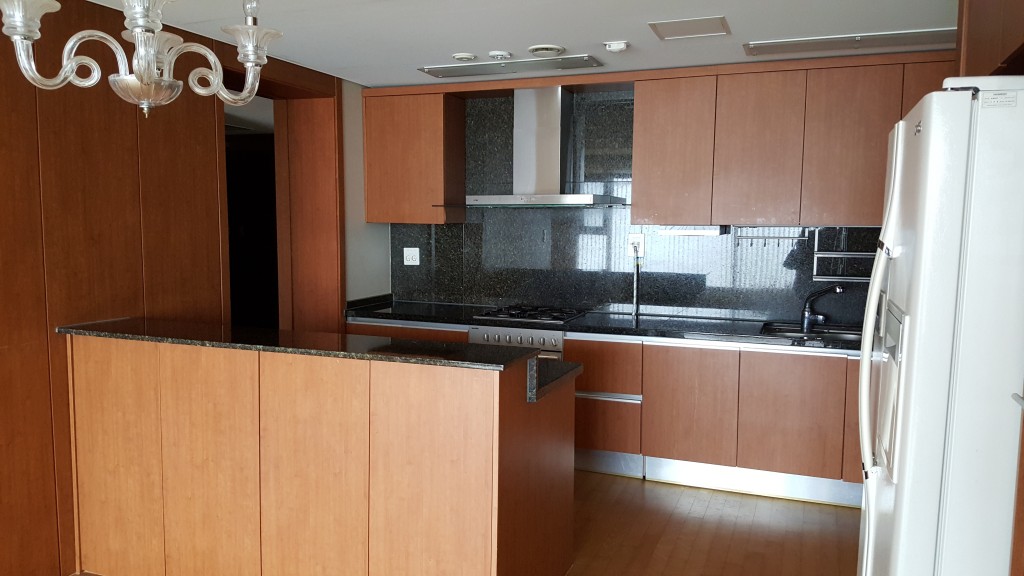 kitchen-1-1024x576 Daegu Off-post Housing and Apartment Guide