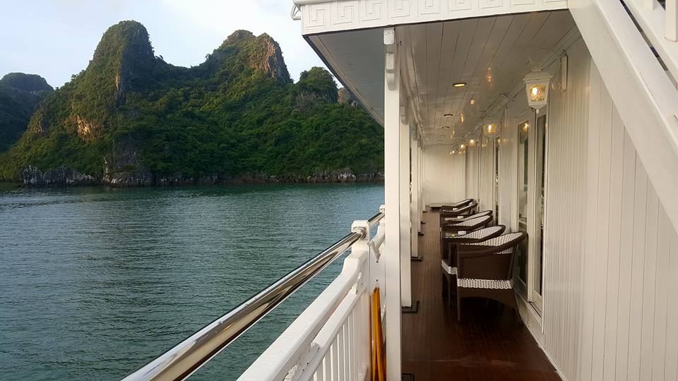 The Signature Cruises Senior Suite Halong Bay Senior Suite balcony
