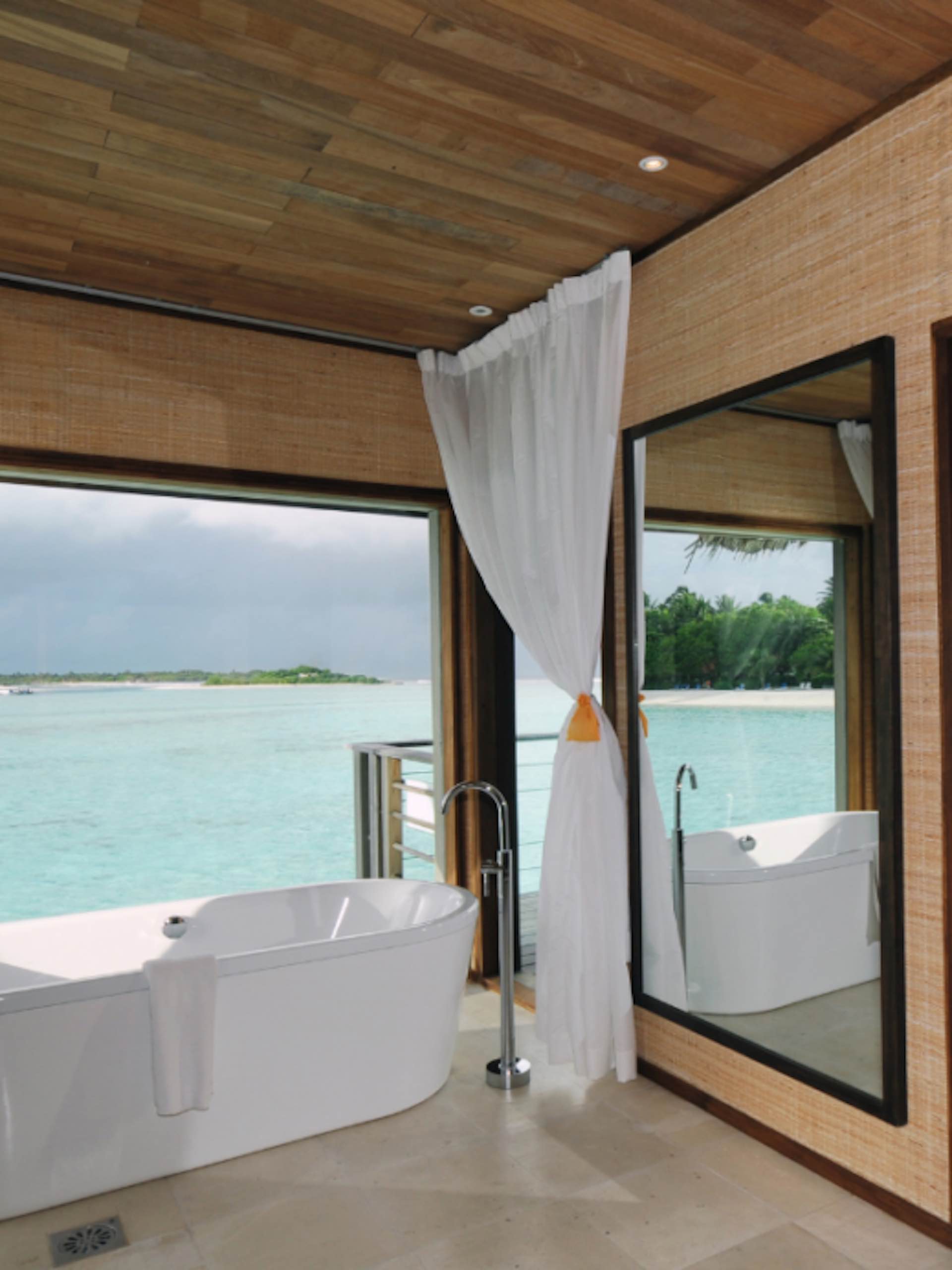 Hotel-rooms-with-WATER-VIEWS
