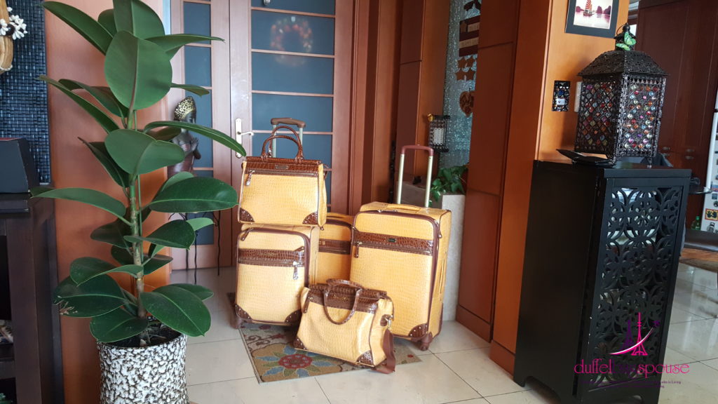 Yellow-luggage-1024x576 Common Travel Problems and how to Fix Them