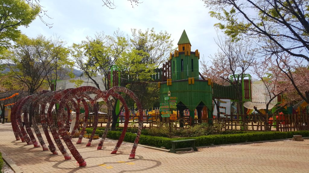 Suseong Lake kids amusement park 2