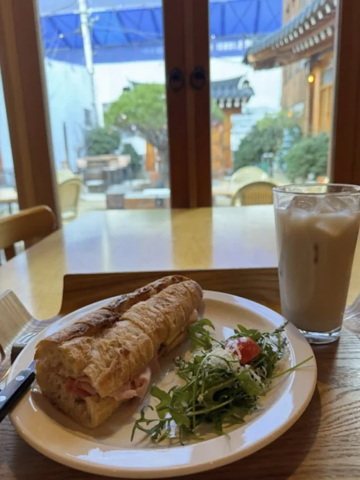 Brunch at Mansion 5 Hanok in Daegu