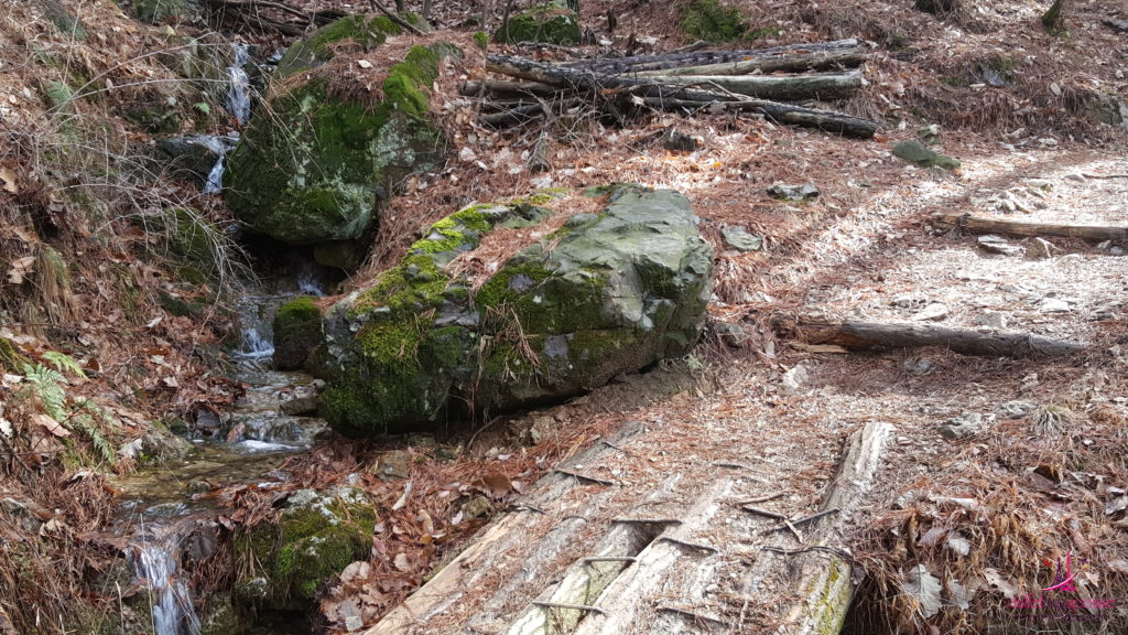 5 Reasons to hike South Korea Apsan Waterfall