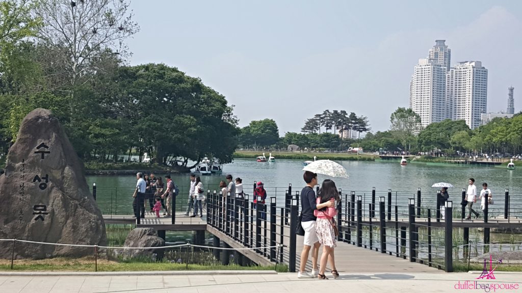 walking-around-Suseong-Lake--1024x576 Family-Friendly Things to Do at Suseong Lake in Daegu