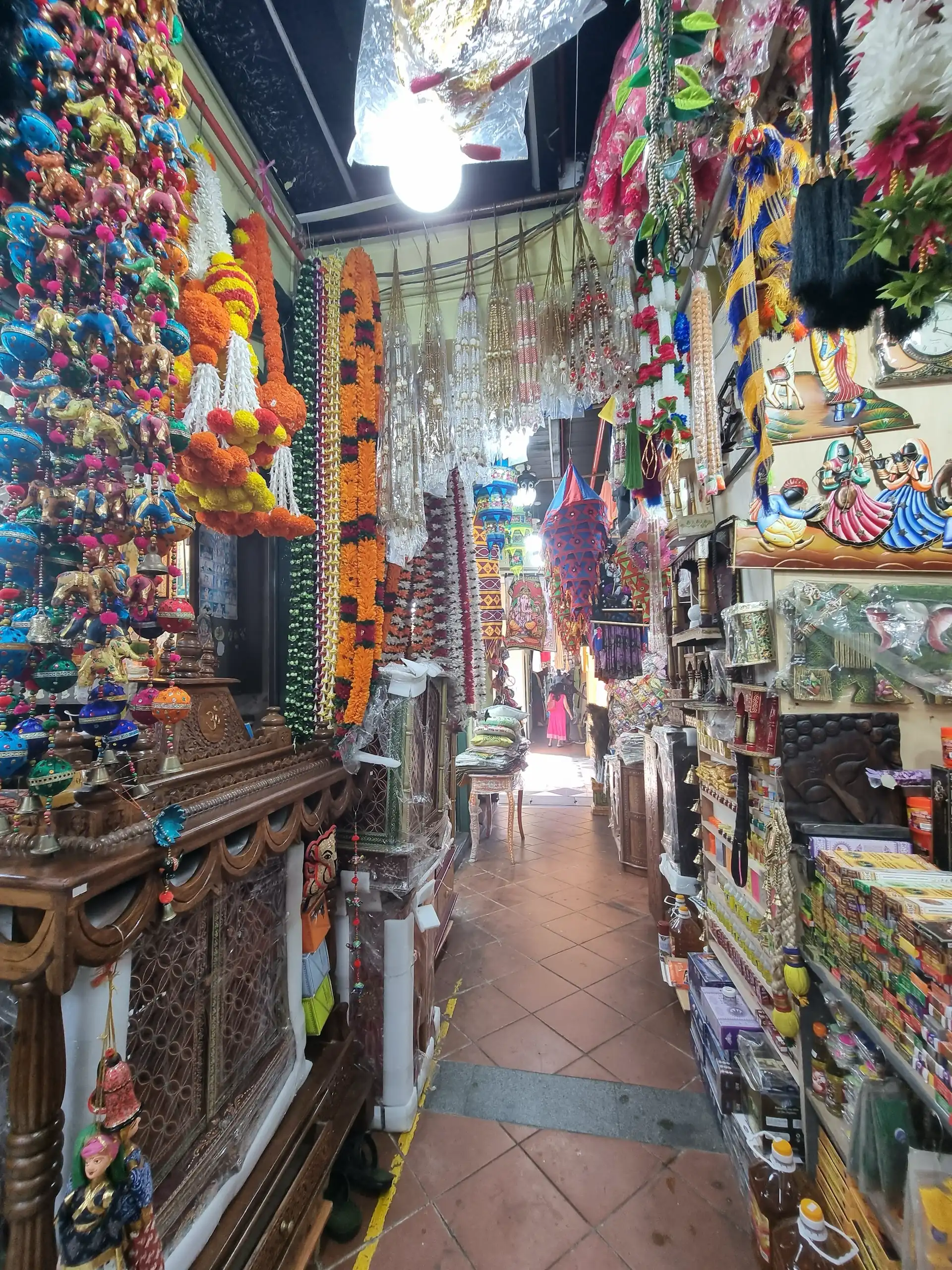 souvenir shopping while traveling