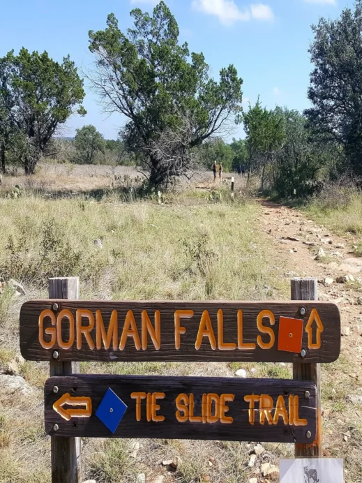 HIKING-THE-GORMAN-TRAIL-TRAIL-SIGN, Colorado Bend Rock State Park