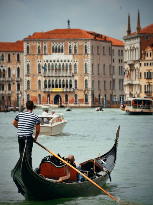 gondola-in-venice-519x692 My Top 10 Amazing Italian Experiences