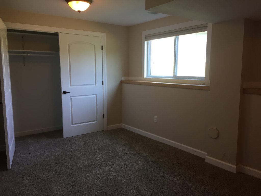 House Hunting Fort Riley Kansas House basement#6