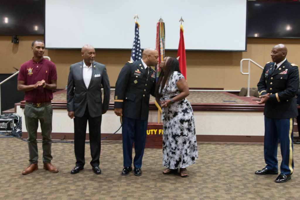 CW5 Ceremony and kiss with Steven