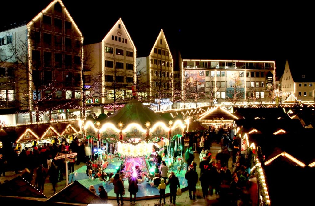 christmas-market-merry go round