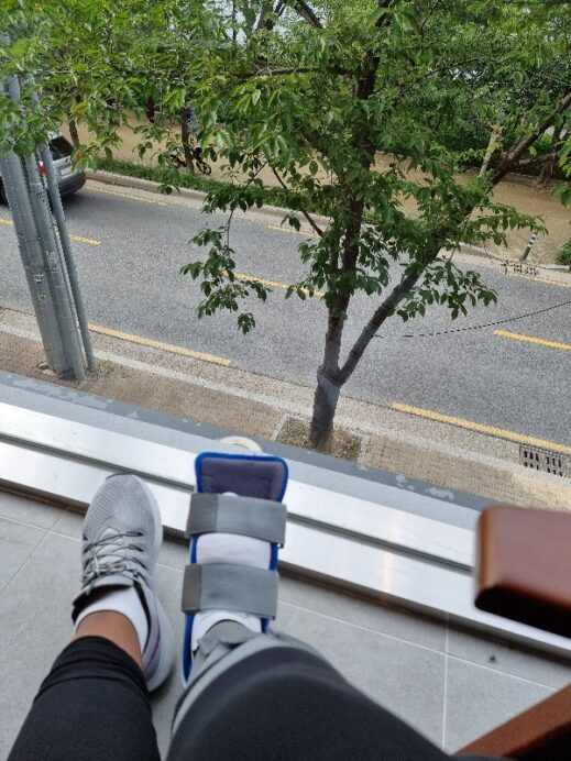 Walking boot for a few weeks