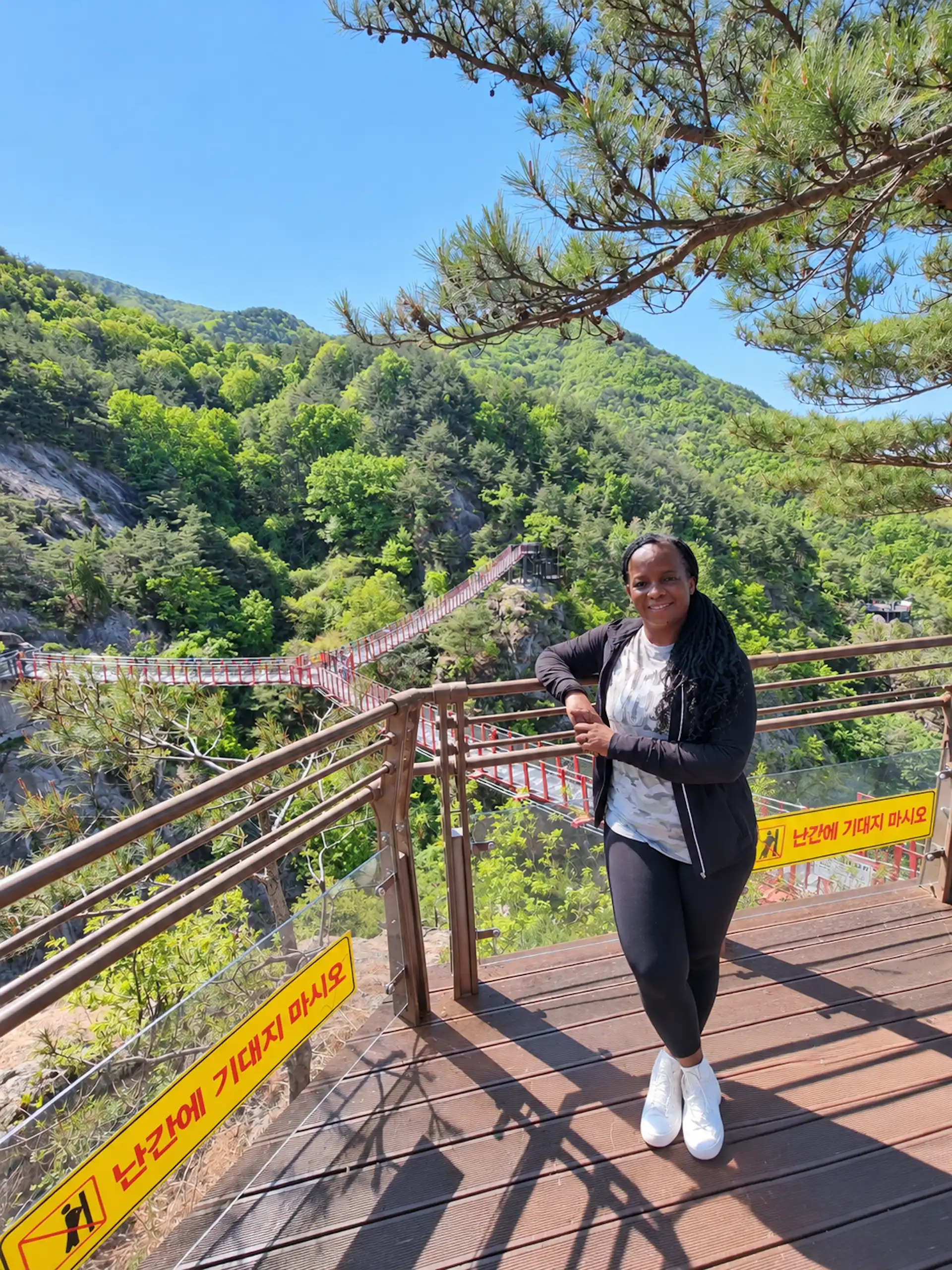 Geochang Udusan Suspension Bridge, Stacey