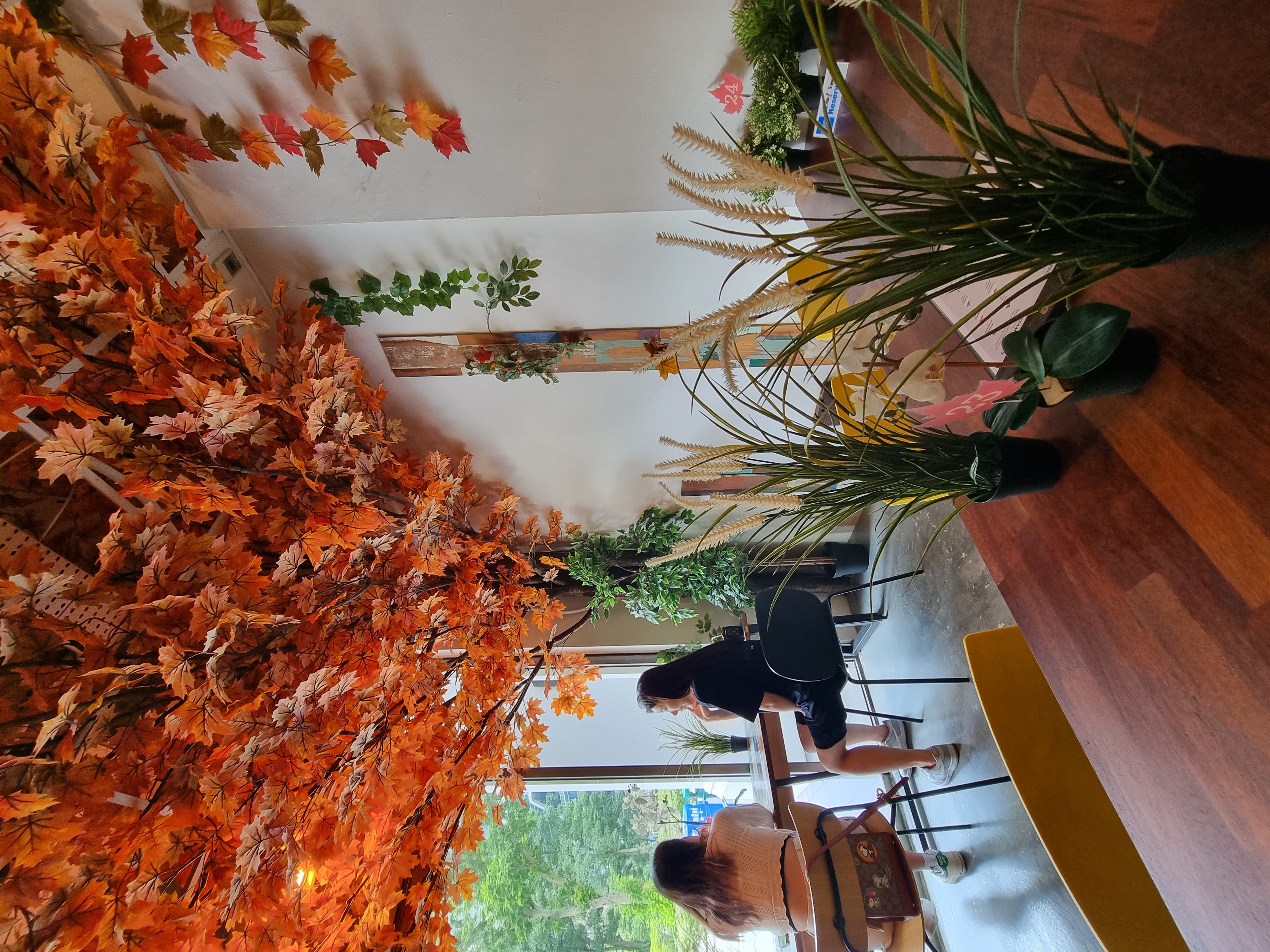 Cafe hopping in Singapore corner flowers at Cafe Kreams