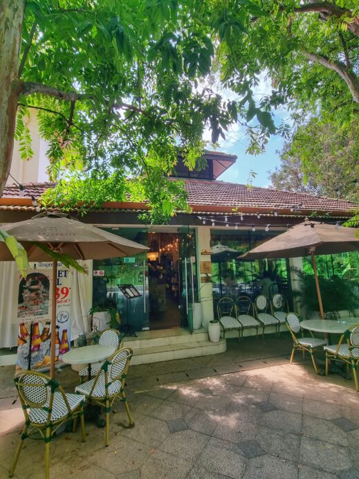 Cafe hopping in Singapore Le Jardin patio