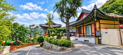 Panoramic Bright Virtue Temple Road with Lanterns