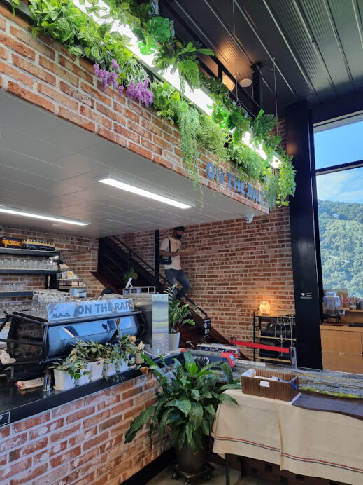 On the Rail Coffee & Bakery decor