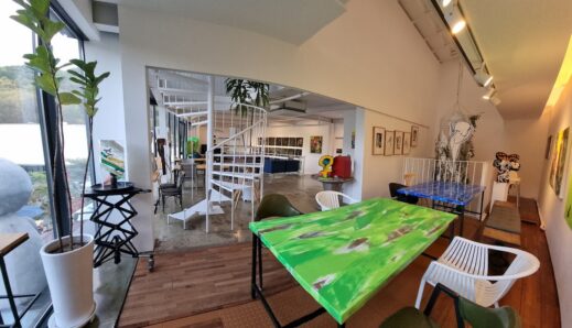 Dongye Art Museum Cafe green table