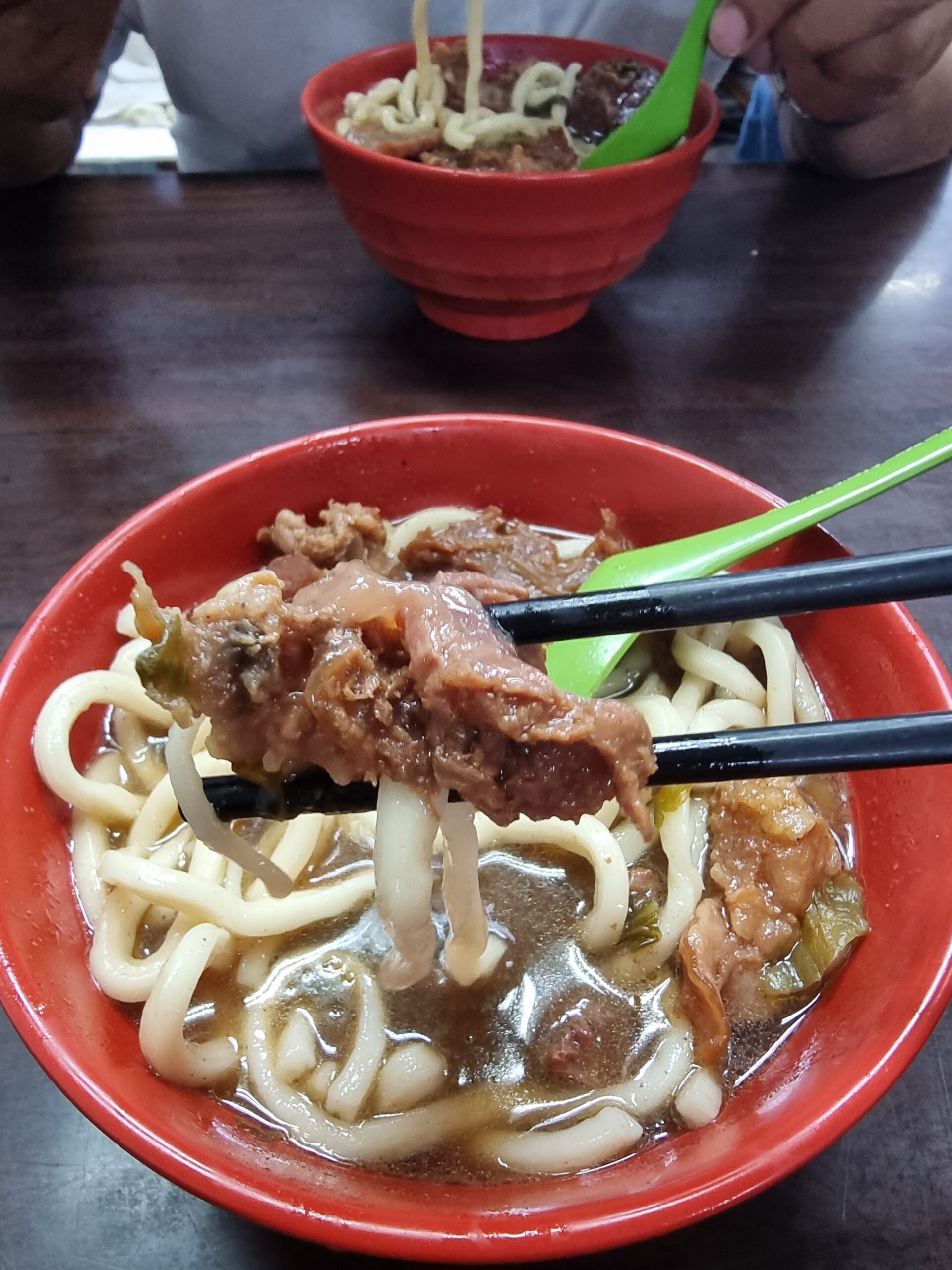 first-time-visit-taipei-food-guide beef noodles