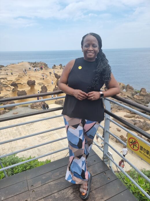 me Klook group tour yehliu-geopark- Taiwan