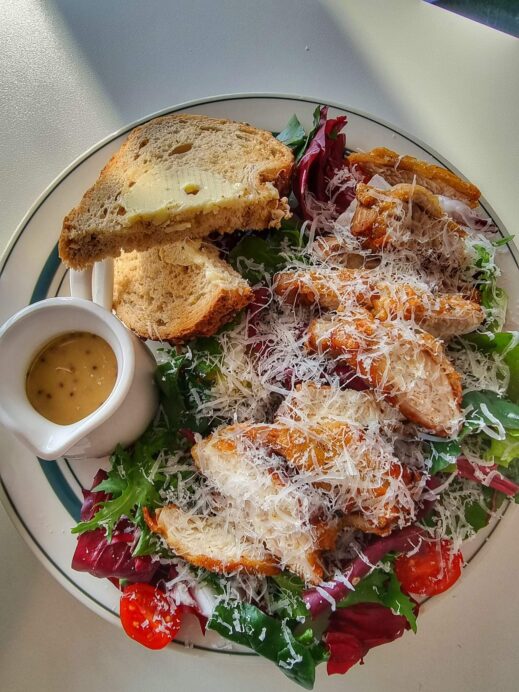 Daegu Bruch Cafes - OFT Cafe chicken salad