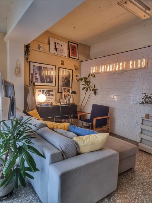 Aptm livingroom decor