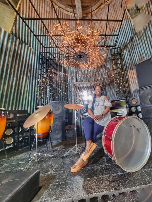 Pohang Cafe Cafe Fotopia music room