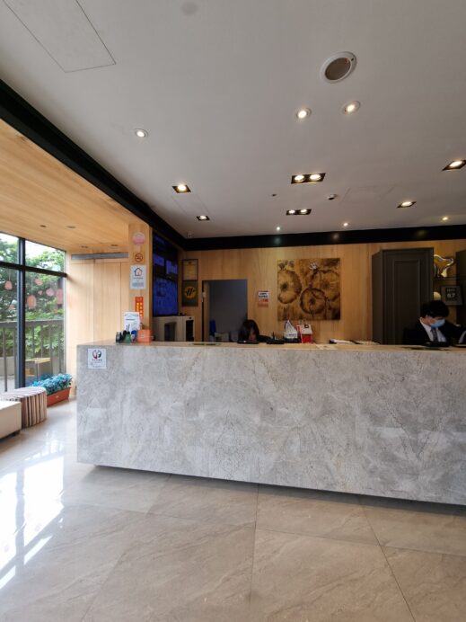 first-time-visit-taipei-travel-guide green world songshan front desk