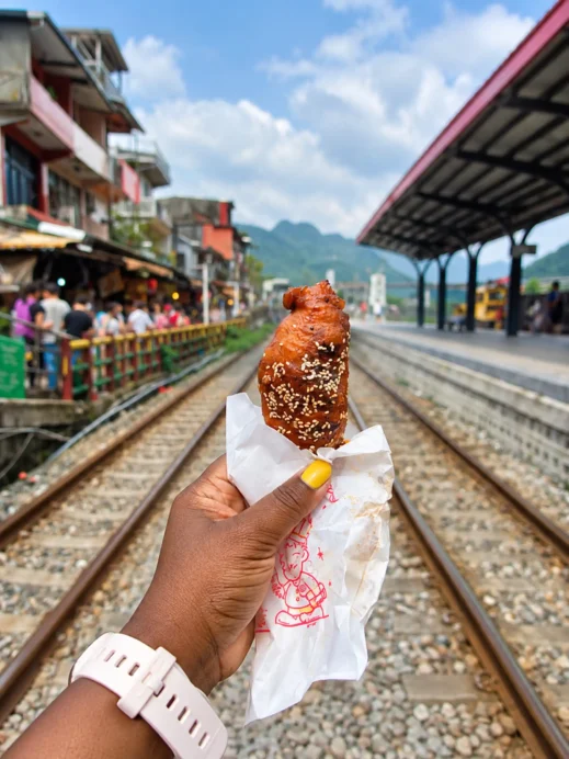 Klook, Street Food Along the Tracks