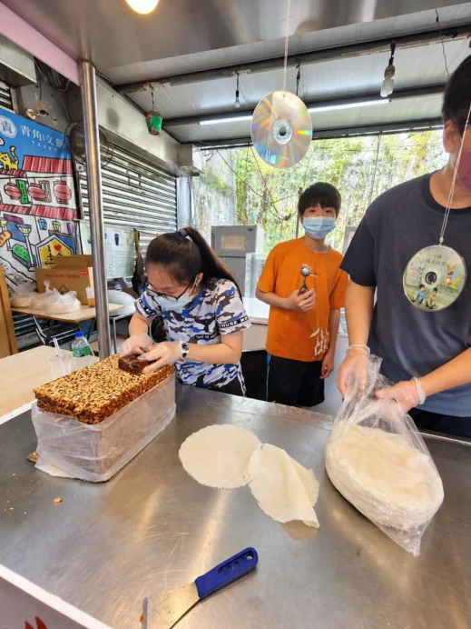 Klook, Street Food Stall Peanut Brittle Workshop