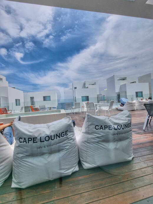 Pohang Cafe The Cape Lounge beach chairs