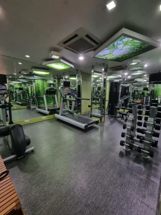 Village Albert Court Hotel gym
