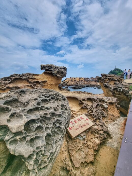 Klook group tour yehliu-geopark landscape