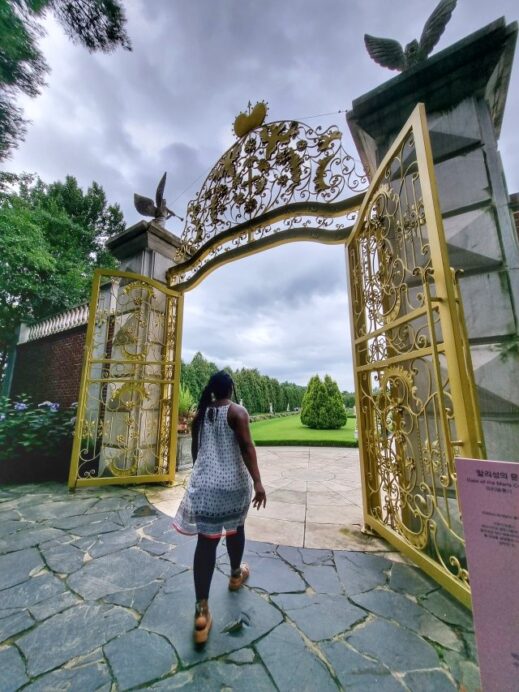 Byukchoji Gardens through gold gate