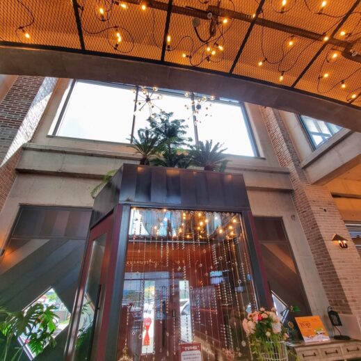 entrance at Brique Rouge cafe brunch rooftop