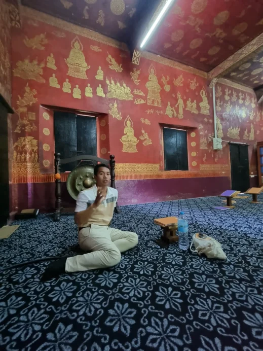 Temple, monk chat, Luang Plabung, yoga