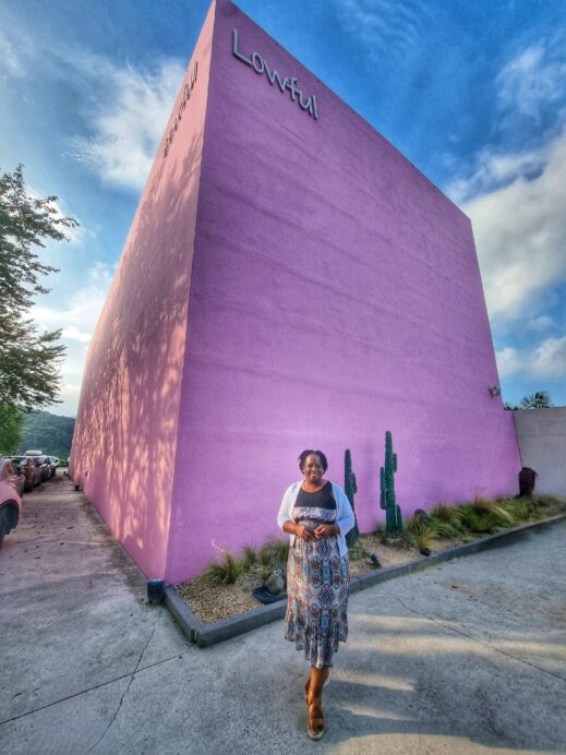 Lieful Cafe pink exterior