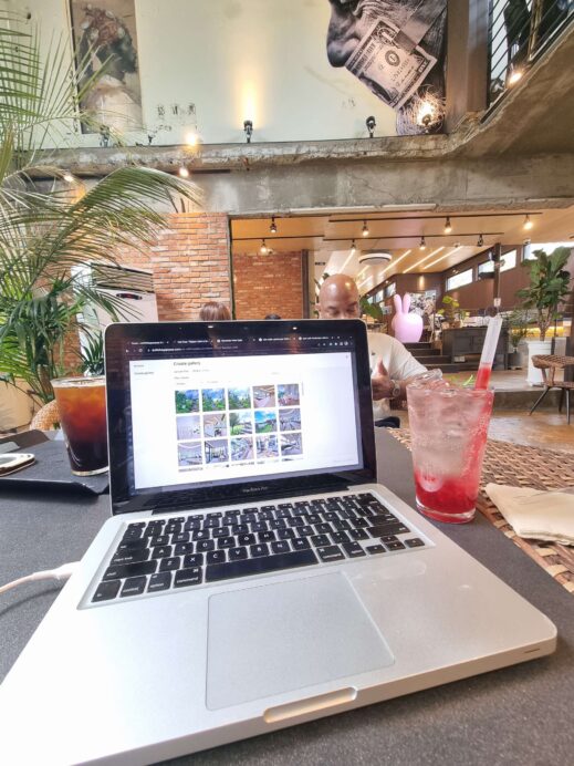 Belleview strawberry ade and laptop