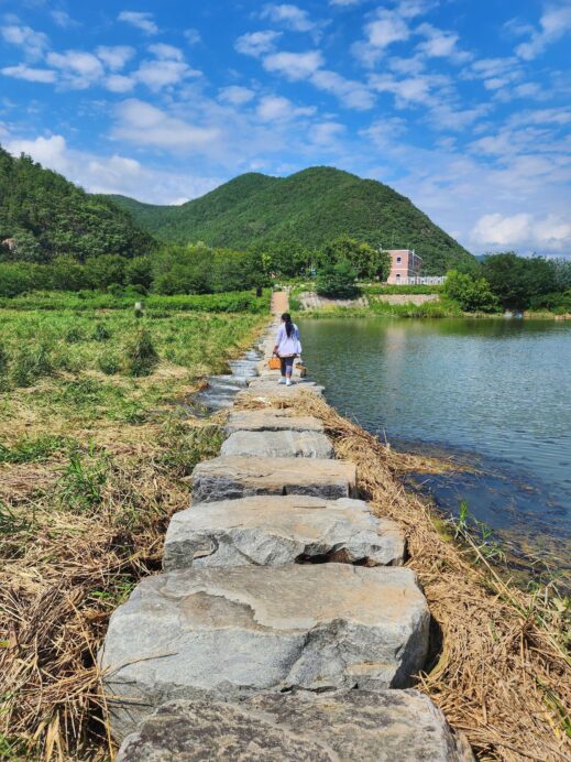 Enjoying the mountains and reservoirs in Cheongdo