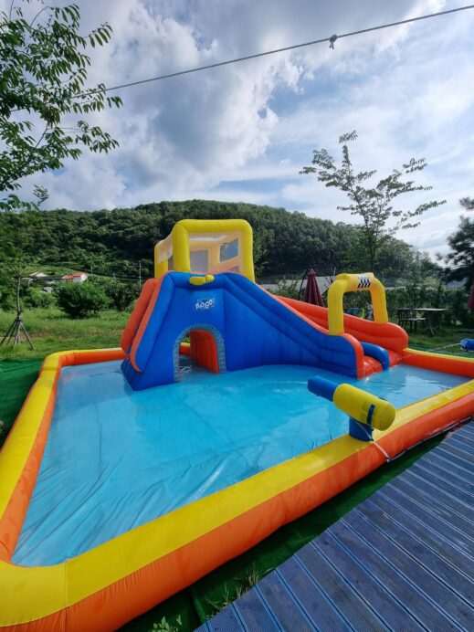 Persommon 9 Cafe and Gallery kid bouncie