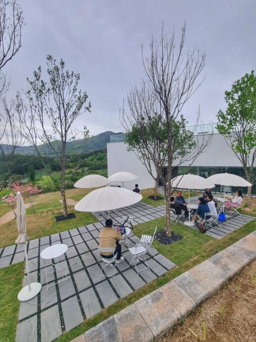 Soumou Cafe Cheongdo courtyard modern cafe