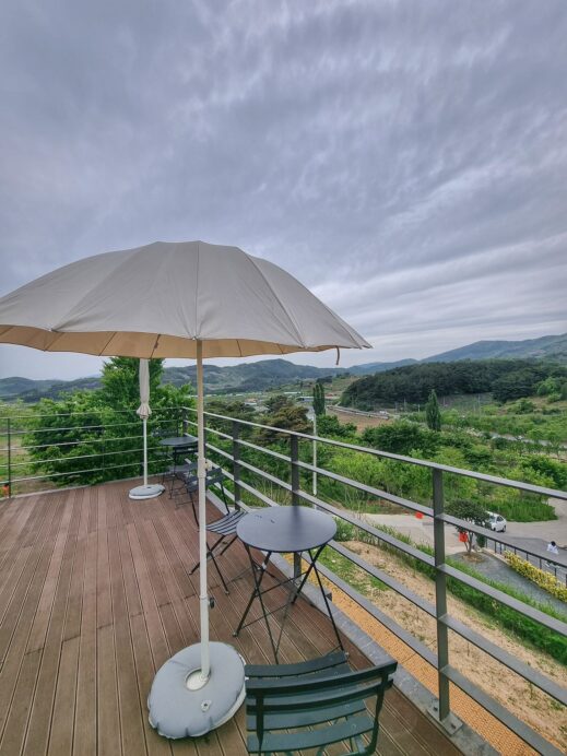 Soumou Cafe Cheongdo deck at garden cafe