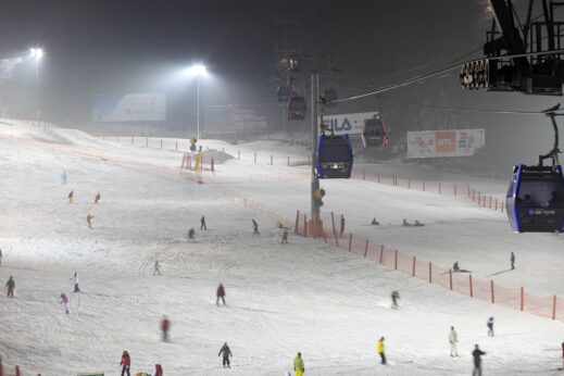 Night skiing at Vivaldi Park