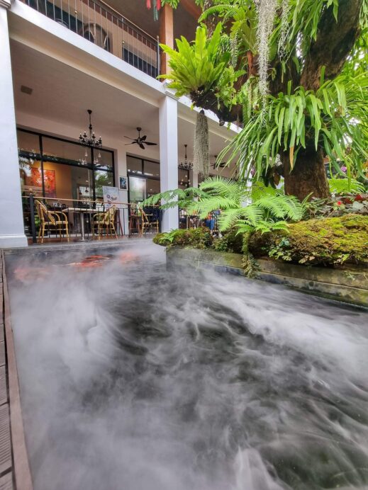 mist at Khum Hom Cafe